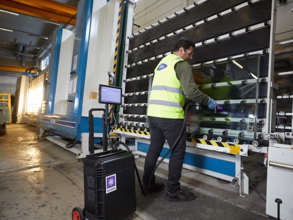 Sparklike Laser Portable being used on insulating glass line