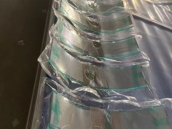 A New EVA FILM Lamination Technique: Vacuum Bags Replacing Silicone Bags for Superior Results A New EVA FILM Lamination Technique: Vacuum Bags Replacing Silicone Bags for Superior Results