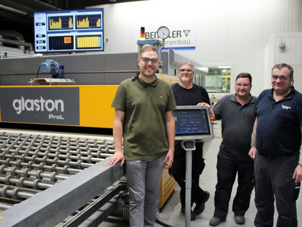From left: Martin Geiss, Technical Manager; Martin Hammerl, Maintenance; Alexander Frey, Production Level Manager and Thomas Riedl, Production at FLACHGLAS Wernberg GmbH