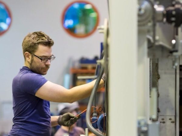 Glaston windshield bending - from the 70' to today