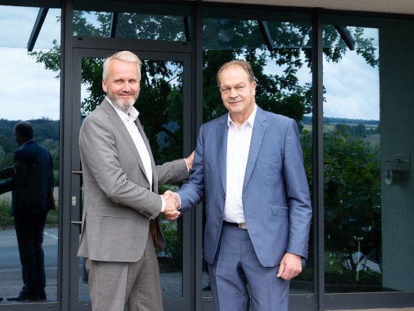 HEGLA Group under new management: Christian Decker succeeds Bernhard Hötger as CEO. Bernhard Hötger is set to retire on 30 September 2026.
