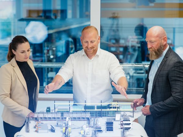 © LiSEC; When visions take shape: In Technical Sales Support, the next LiSEC plant is created together with customers.