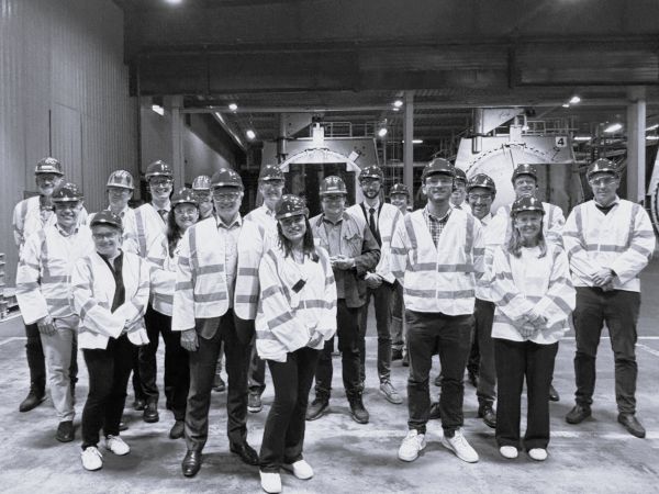 Glass for Europe welcomes a European Commission’s delegation to AGC Glass Europe’s plant in Moustier